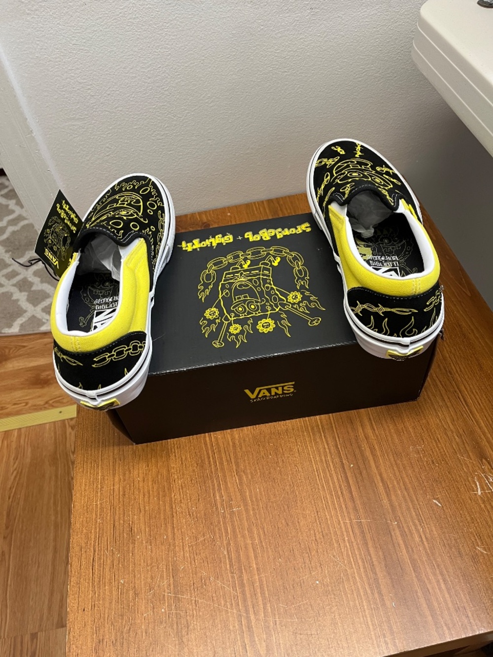 NWT Men's VANS "Off The Wall"  [Spongebob Gigliotti]  Skateboard Slip-ons 8.5 - Picture 4 of 16